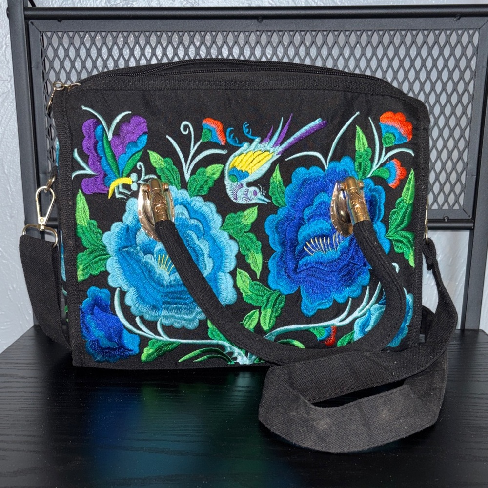 Embroidered Floral Black Handbag - Picture 9 of 9
